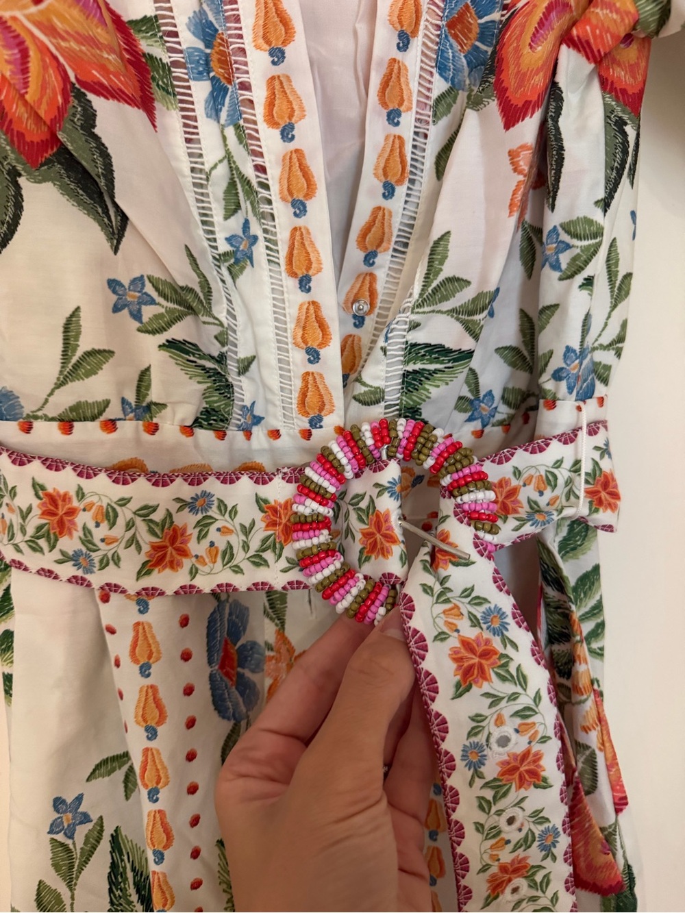 FARM Rio White Floral Embroidered Puff Sleeve Romper - Picture 3 of 5